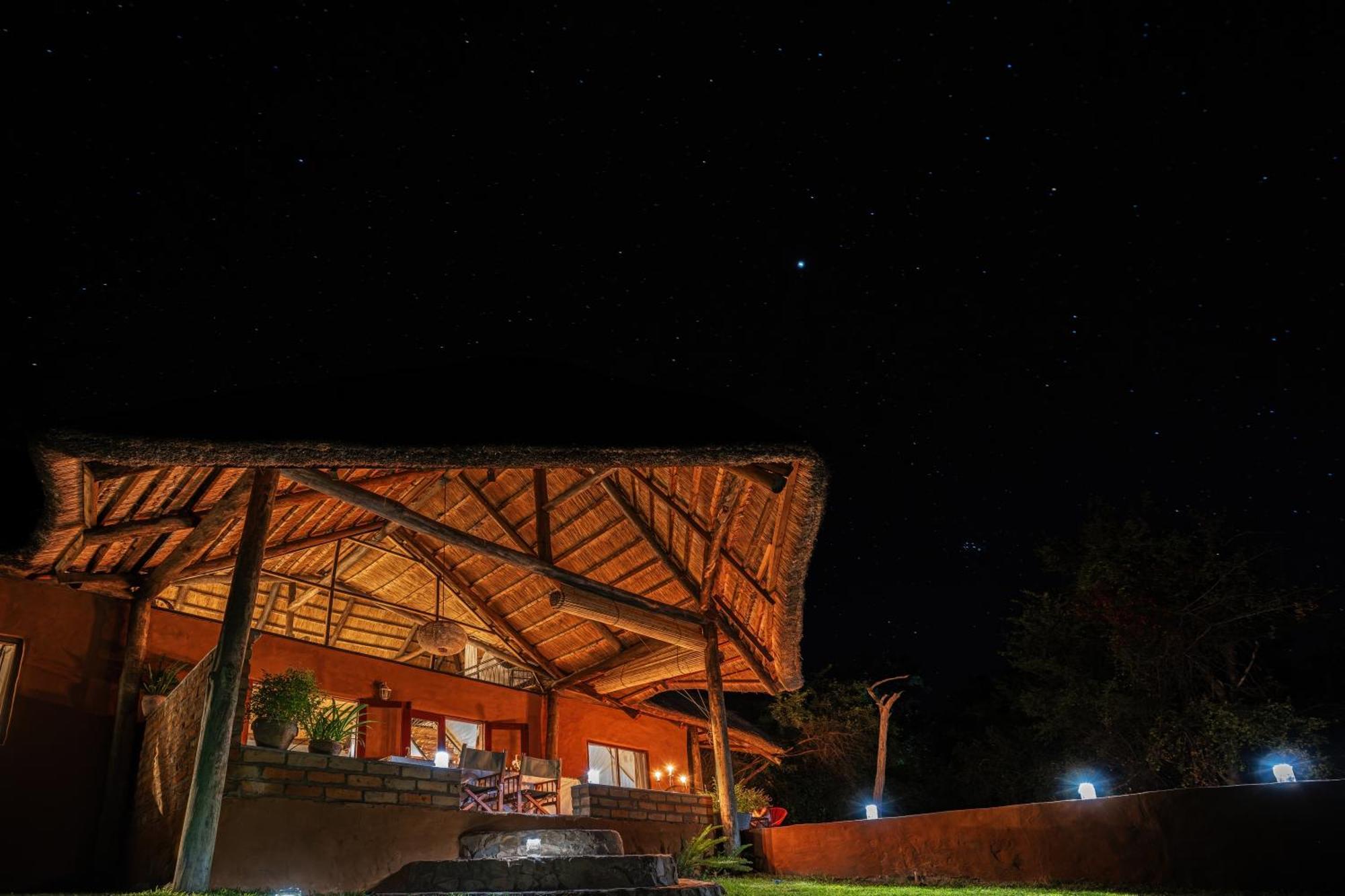 Chundukwa River Lodge - Self Catering House Livingstone Exterior photo